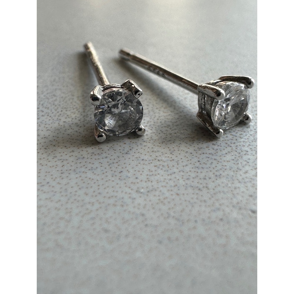 Sterling Silver 925 Round Brilliant Cut Cubic Zirconia Stud Earrings 0.32g